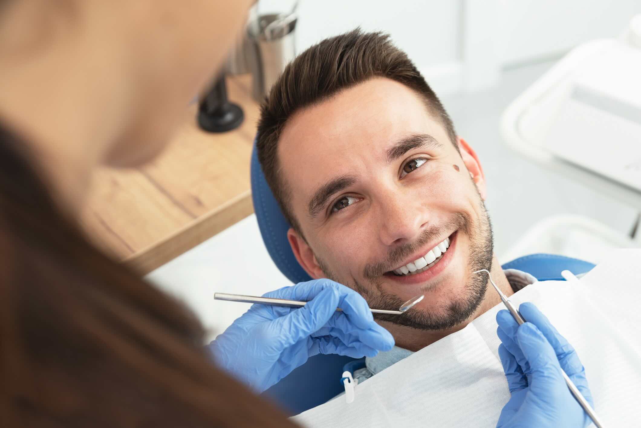 pacient-na-dentalnej-hygiene (1)